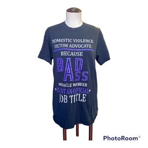 Gildan Heavyweight Womens Size M DOMESTIC VIOLENCE VICTIMS ADVOCATE T-Sh…